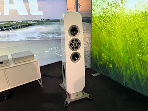 Elac_IMG_8940.jpg