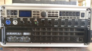 Rack01.jpg - (567.07 KiB) 29114 mal betrachtet Jaja ich weiß, mega schief geklebt, musst' schnell gehen ;)